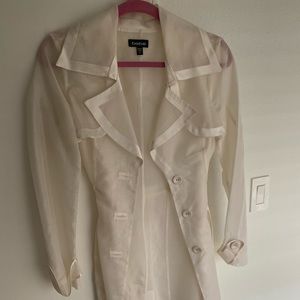 White sheet trench coat Bebe